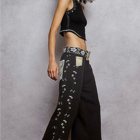 POL Floral Black Embroidered Wide Leg Pants - Picture 1 of 3